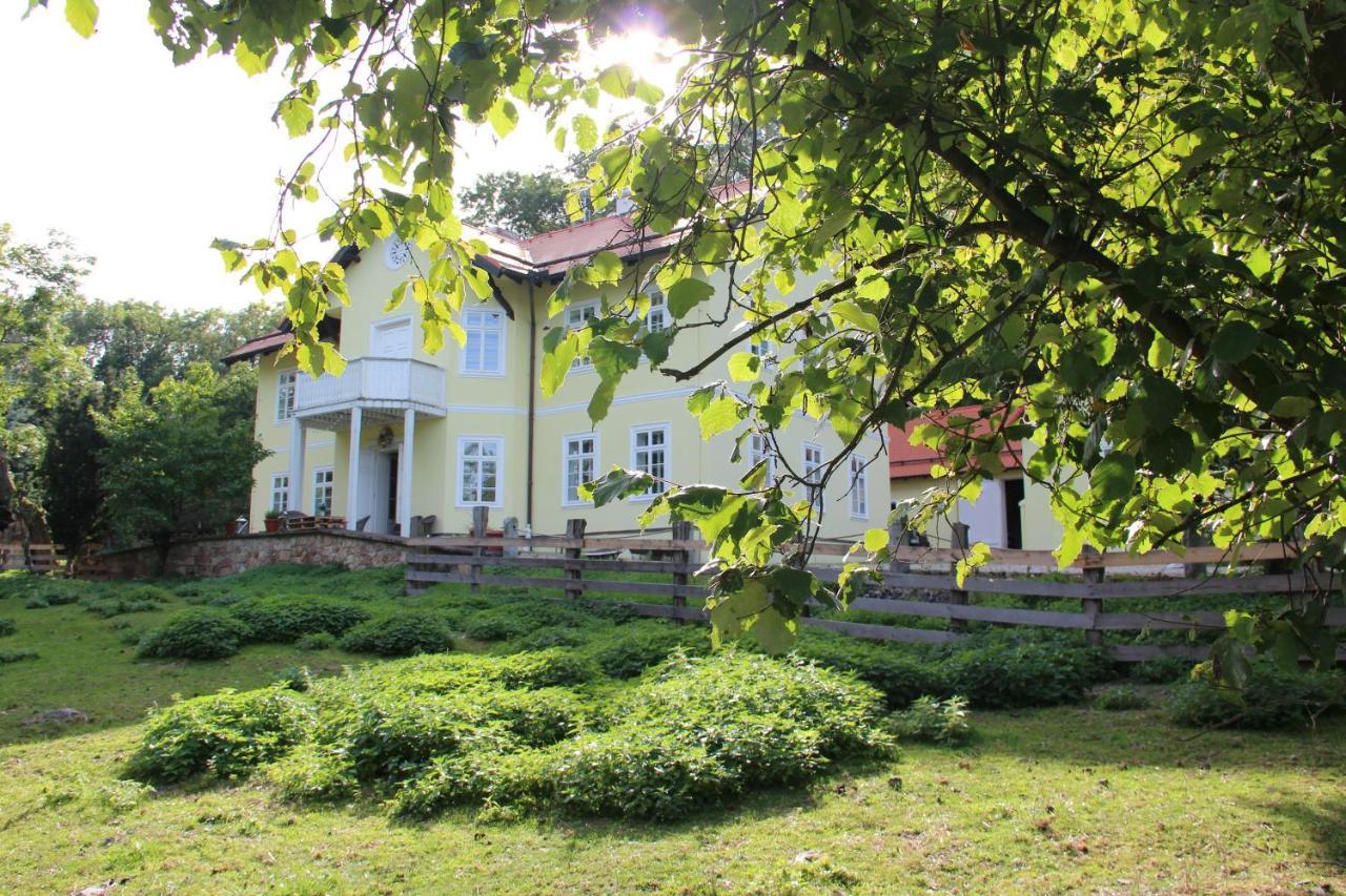 Lovecky Zamecek Pod Milesovkou Teplice Exterior foto