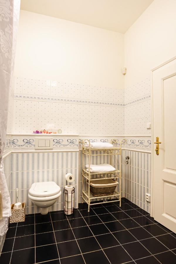 Lovecky Zamecek Pod Milesovkou Teplice Exterior foto